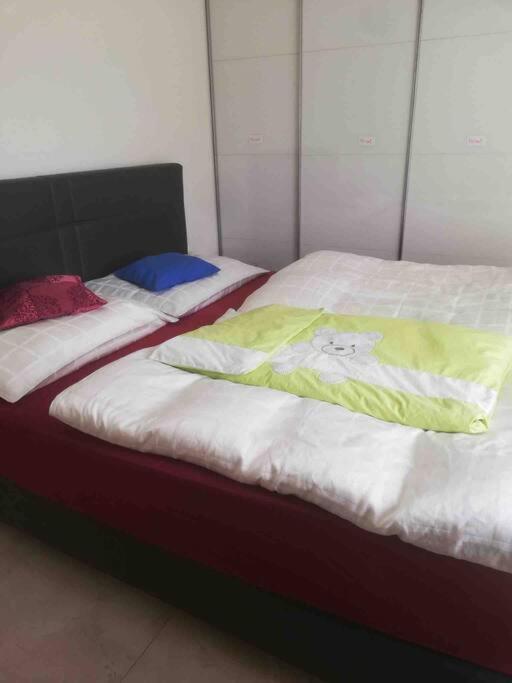 Moderne Wohnung Mit Stil Gross Gerungs Екстериор снимка