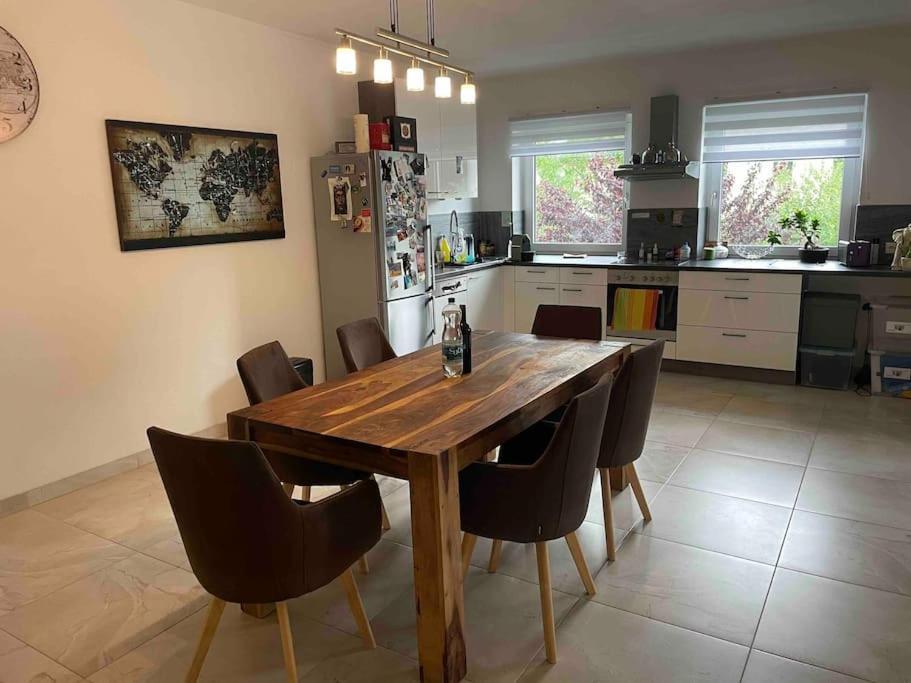 Moderne Wohnung Mit Stil Gross Gerungs Екстериор снимка